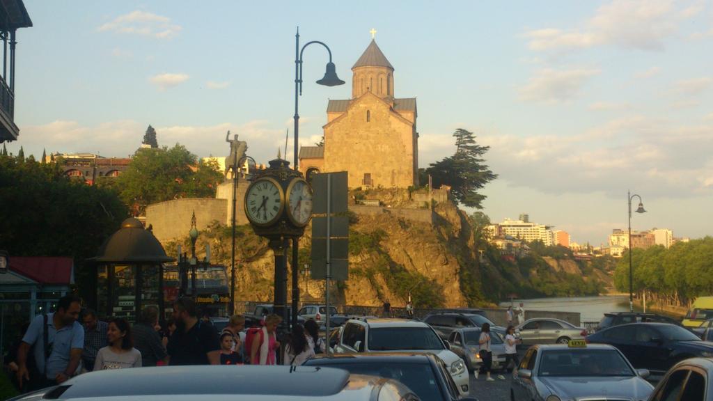 Отель Гостевой дом Мадонна Тбилиси Экстерьер фото