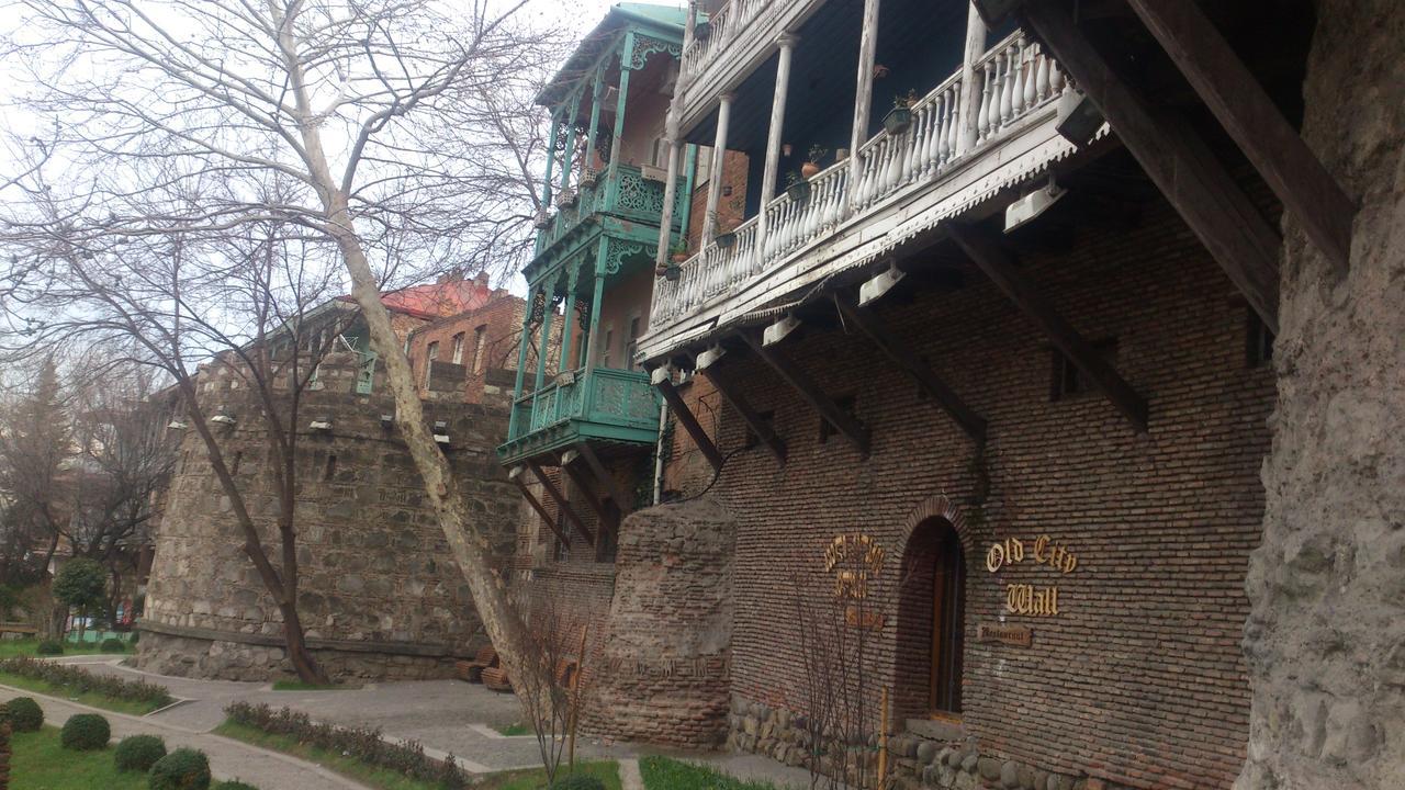 Отель Гостевой дом Мадонна Тбилиси Экстерьер фото